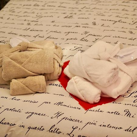 Bed Art Relaxing Suite - Appartamento Con Sauna Love Suite Gallery San Benedetto del Tronto Exterior photo