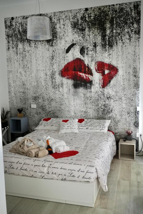 Bed Art Relaxing Suite - Appartamento Con Sauna Love Suite Gallery San Benedetto del Tronto Exterior photo